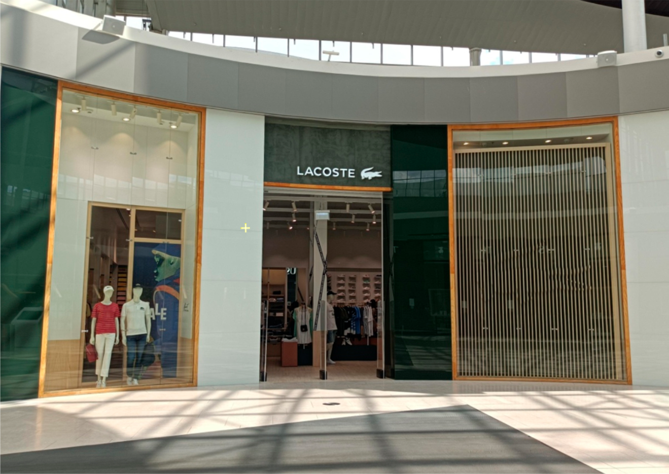Lacoste Mağazası (Tepliy Stan)